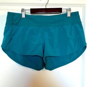 Lulu lemon speed up shorts 2.5